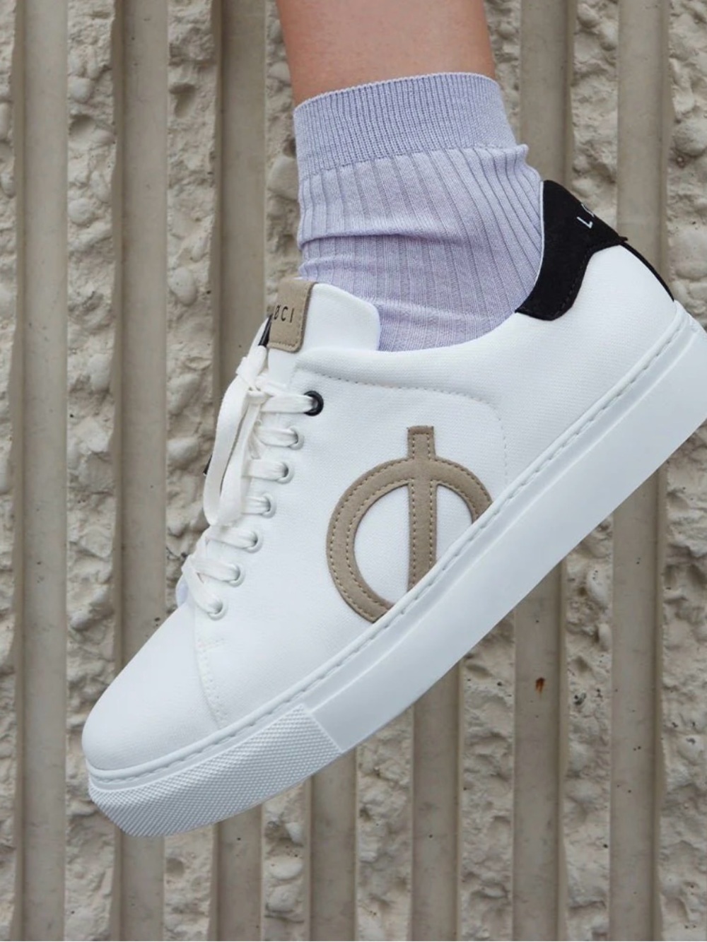 LOCI women’s  sneakers in white/stone